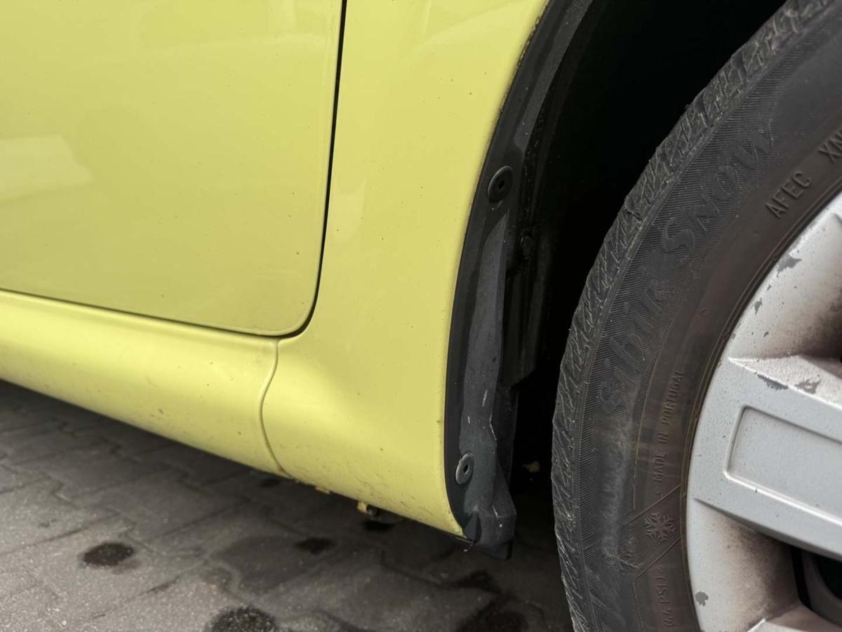 Citroen C1 original Kotfl&uuml;gel vorn rechts KBN Gelb Bj.2007